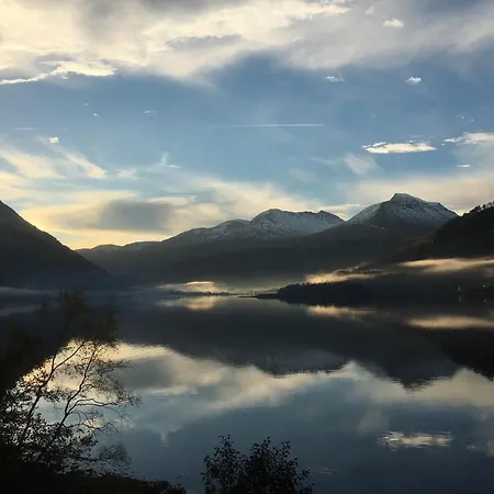 Oszałamiający Dom W Todalen Alvund